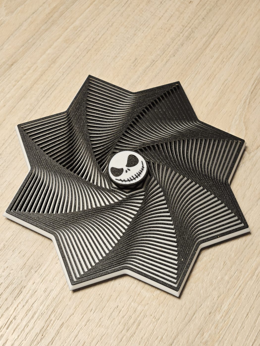 Fidget Spiderweb Twist XL with 6 Halloween pins