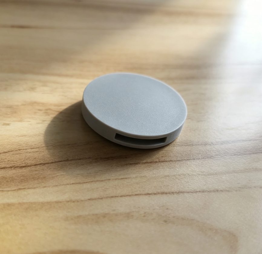 ROUND CAN OPENER KEYCHAIN