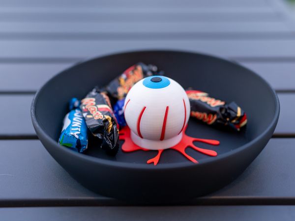 Halloween bloodshot eye candy bowl