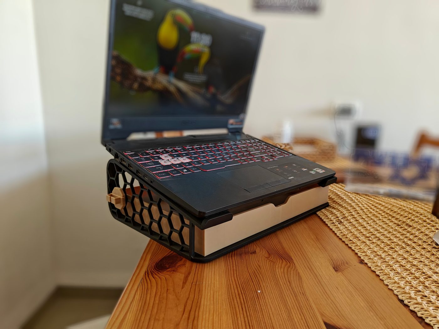 Shorter - 14/15.6 Laptop Stand with Tray and Cable Holder