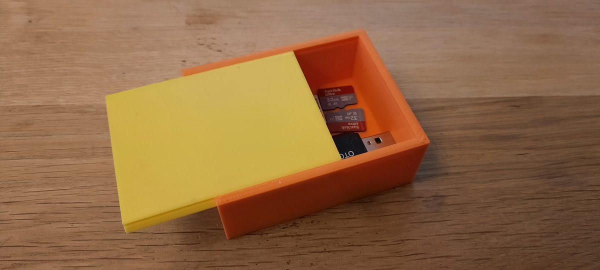 Small box with lid