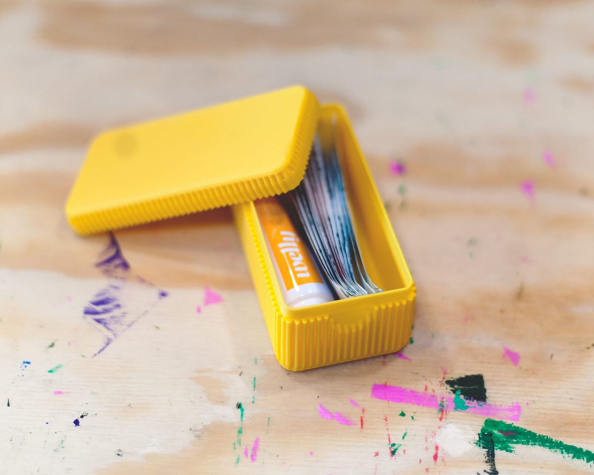 Small travel sized box with lid